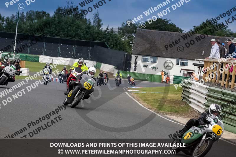 Vintage motorcycle club;eventdigitalimages;mallory park;mallory park trackday photographs;no limits trackdays;peter wileman photography;trackday digital images;trackday photos;vmcc festival 1000 bikes photographs